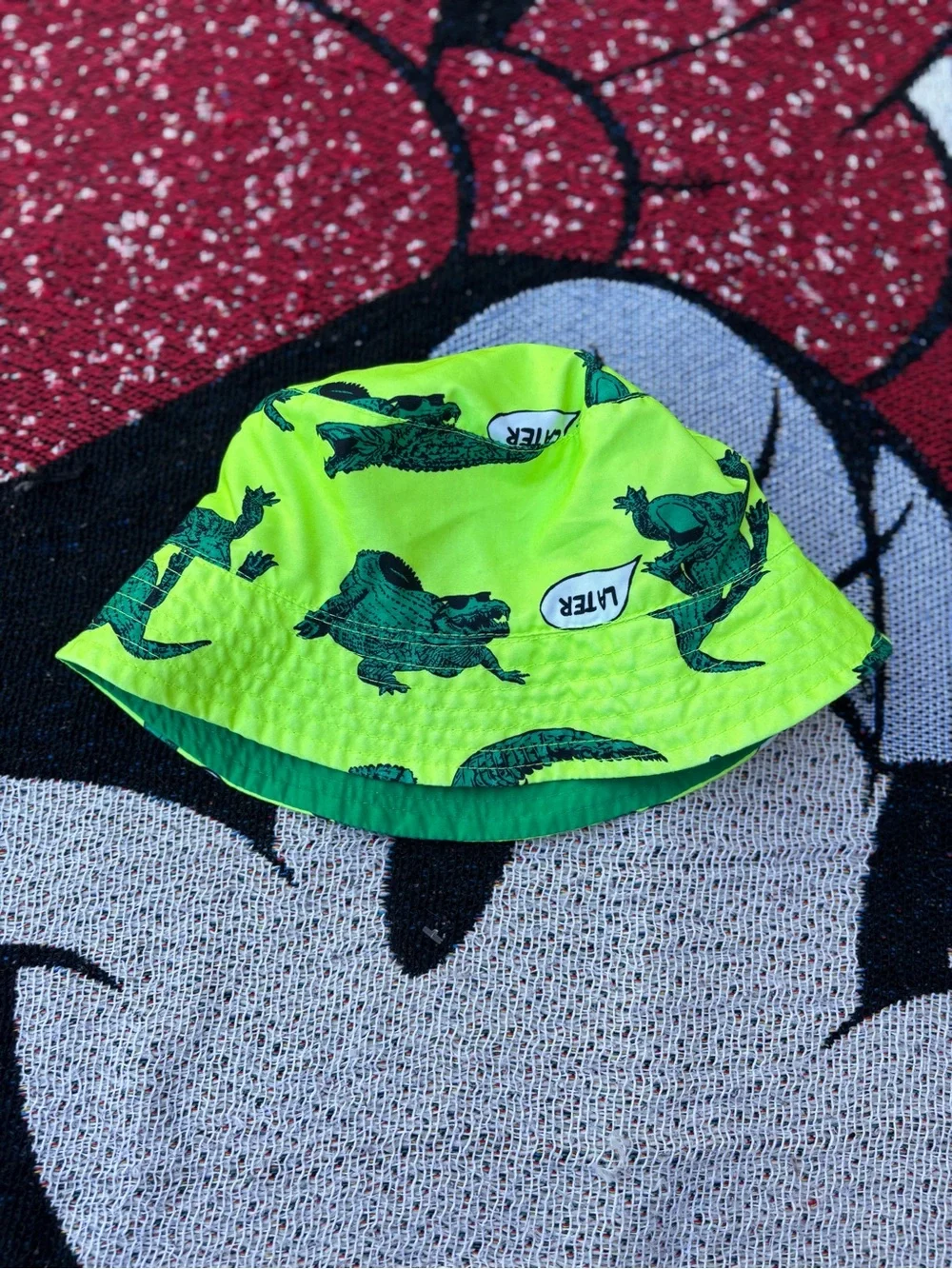 CARTERS GREEN ALLIGATOR GRAPHIC BUCKET HAT SIZE 4-8 KIDS